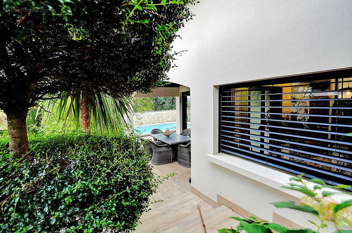 Maison à SAINT-CYR-AU-MONT-D'OR