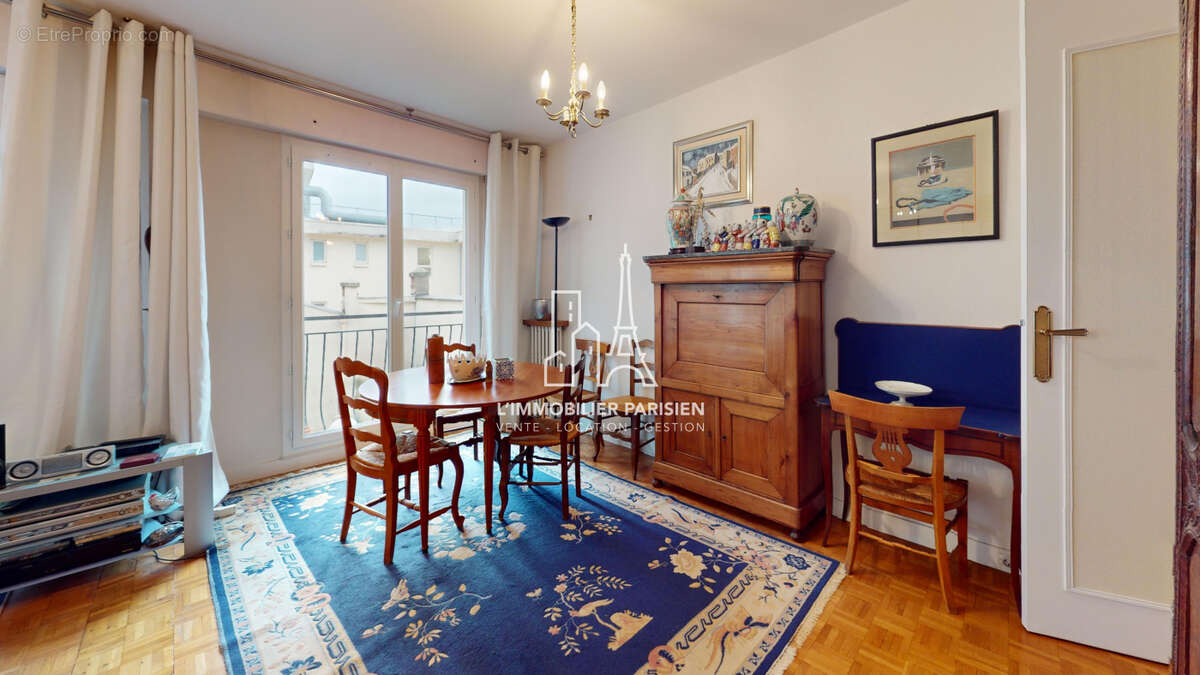 Appartement à PARIS-17E