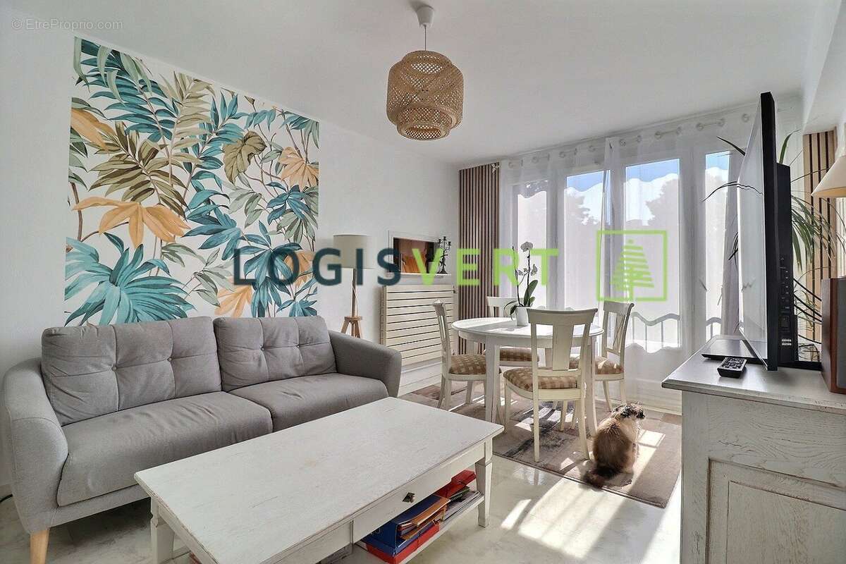 Appartement à BIEVRES