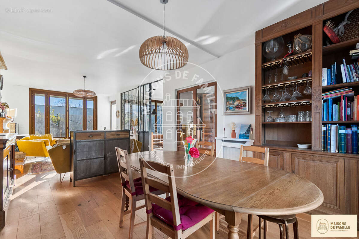 Maison à LA CELLE-SAINT-CLOUD