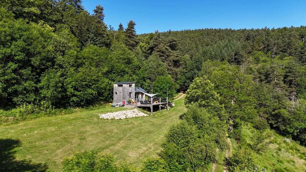 Appartement à SAINT-SYMPHORIEN-DE-MAHUN