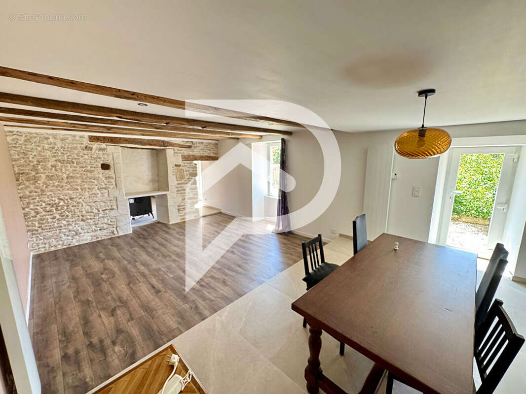 Maison rénovée située à Vesvres-sous-Chalancey 135 m² - photo 4