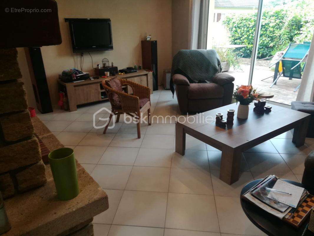 Maison à EVRY-GREGY-SUR-YERRE