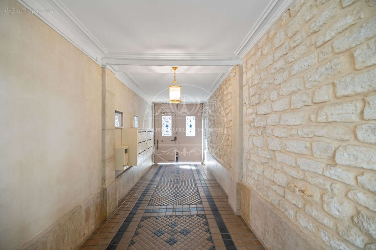 Appartement à PARIS-6E