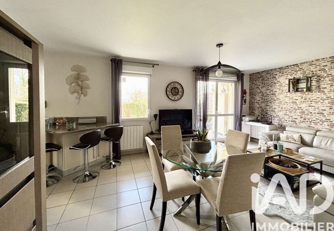 Photo 2 - Appartement à NANTEUIL-LES-MEAUX