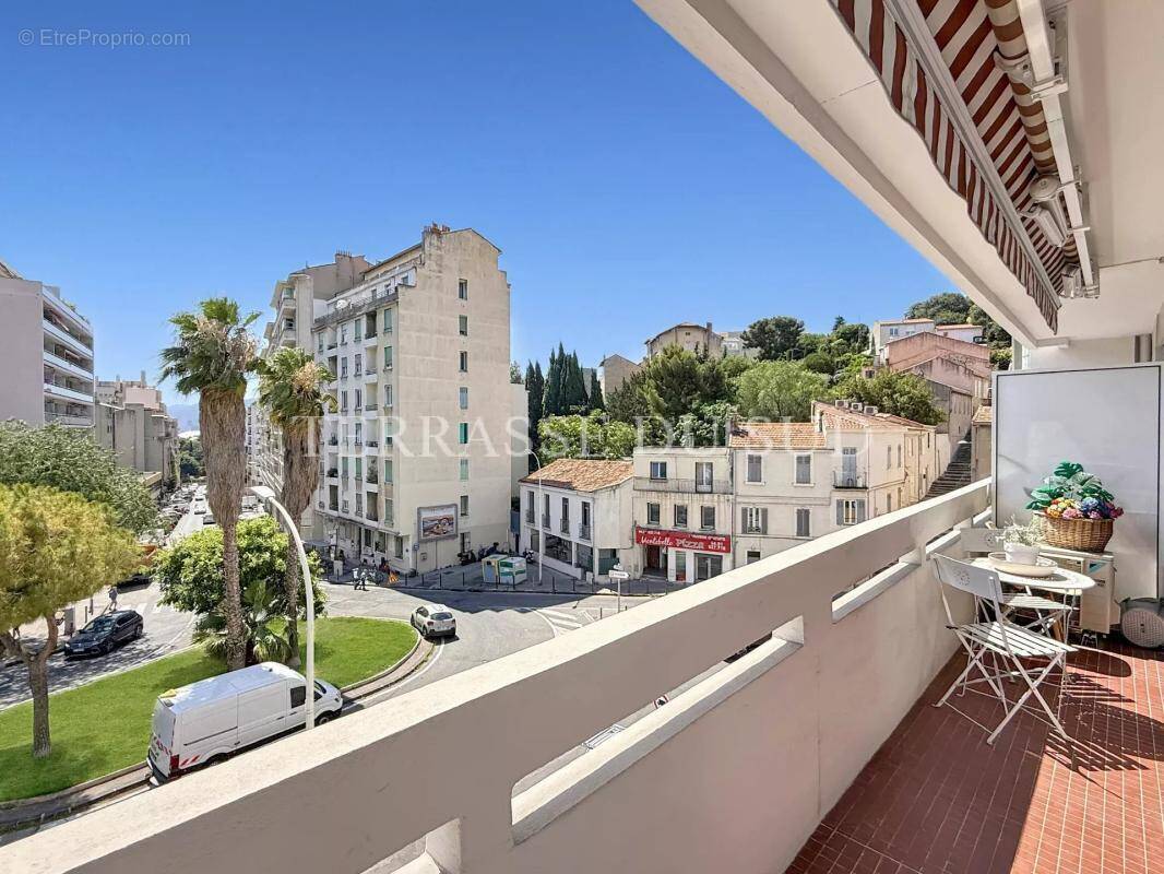 Appartement à MARSEILLE-6E