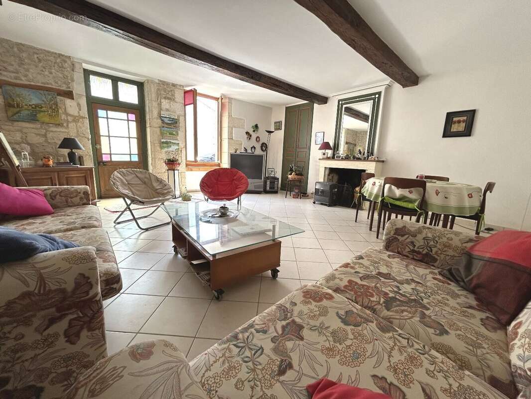 Maison de ville + local - photo 2