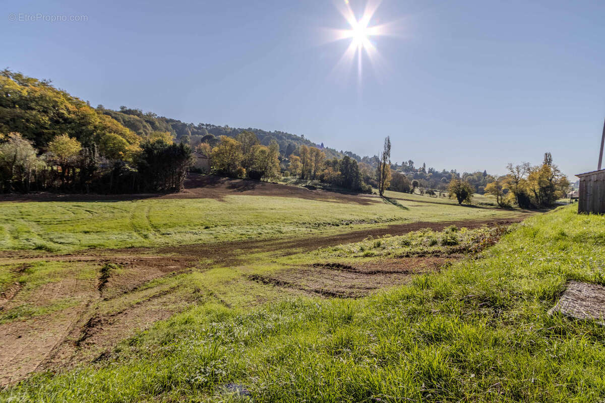 Terrain à SARLAT-LA-CANEDA