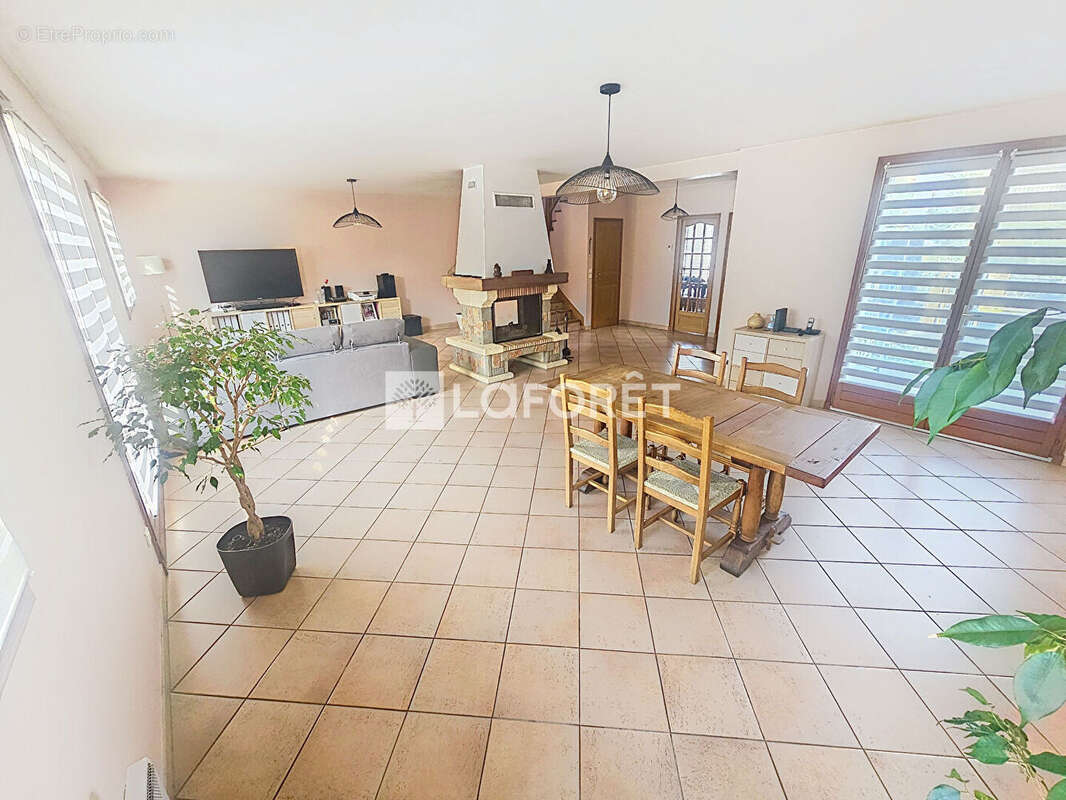 Maison à ORMESSON-SUR-MARNE