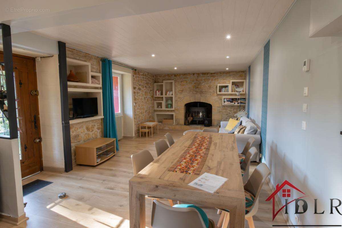 Maison à GROLEJAC