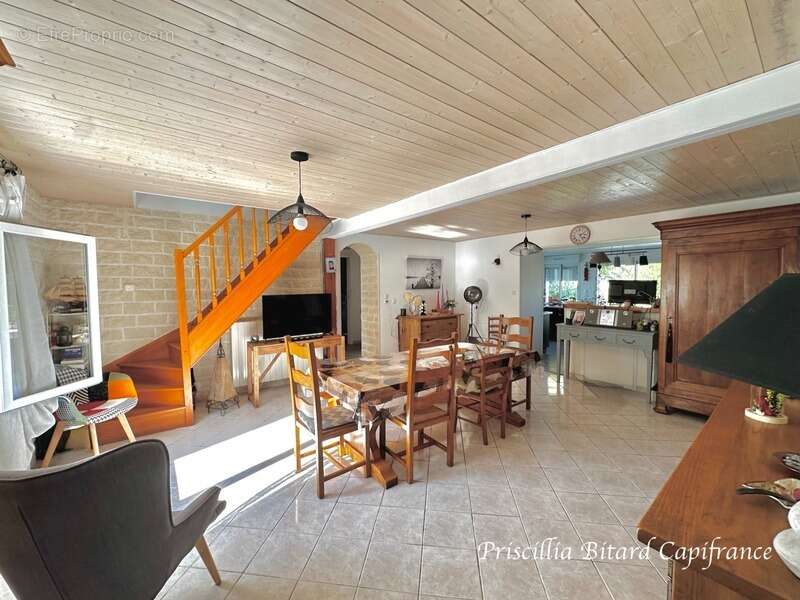 Maison à AIGREFEUILLE-D'AUNIS