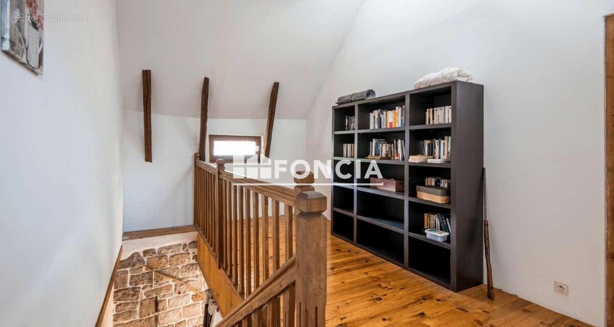 Maison à MARCILLAC-VALLON