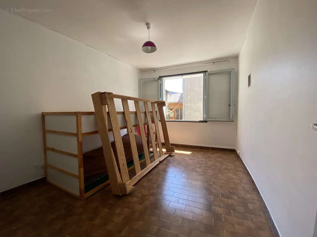Grande maison de village avec 5 chambres et garage - photo 9