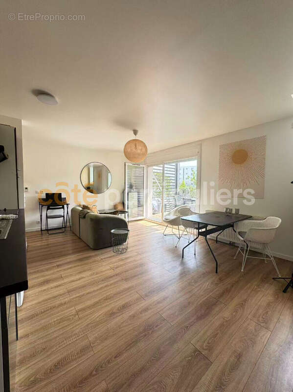 Appartement Pantin 4 pièce(s) 68.74 m2 - photo 2
