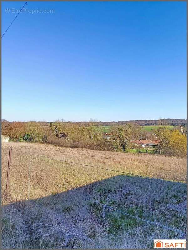 Terrain 2245 m² à Saisseval  - photo 3