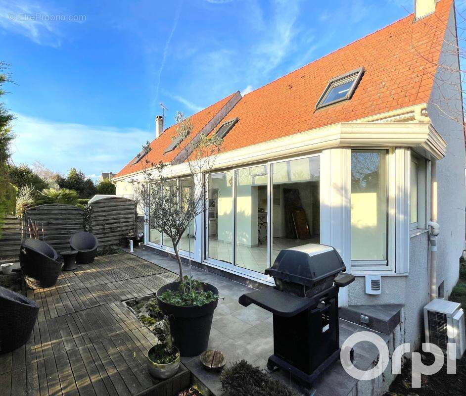 Maison à CHILLY-MAZARIN