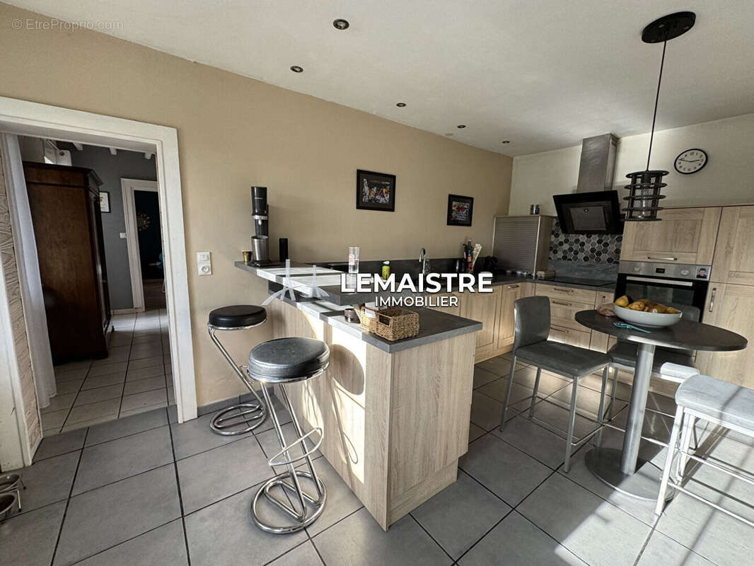 Maison à BEC-DE-MORTAGNE