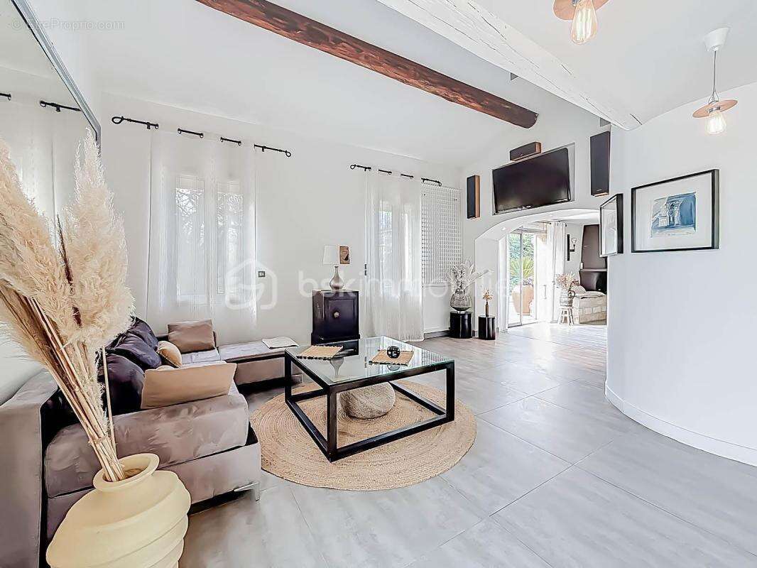 *** villa d’exception de 260 m² avec piscine – lattes (boirargues) *** - photo 11