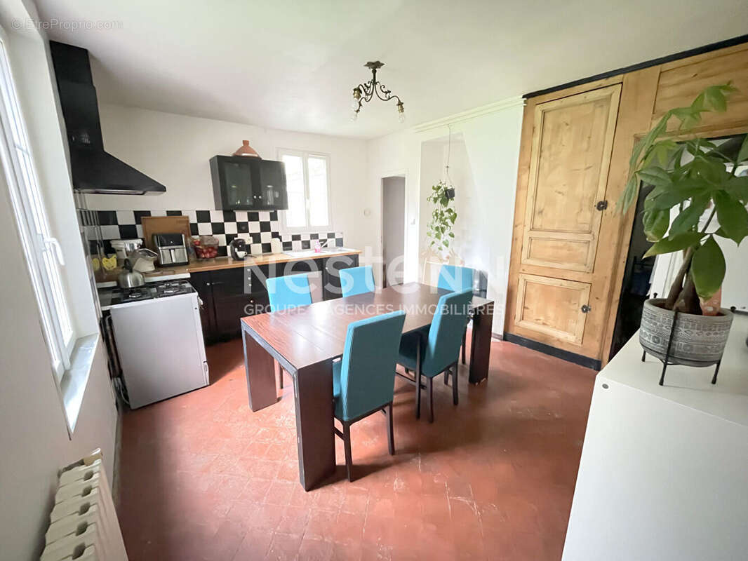 A VENDRE - Maison de charme à 10 min de CHAUMONT EN VEXIN - 4 chambres - 800 m² de terrain avec dépendance - photo 6