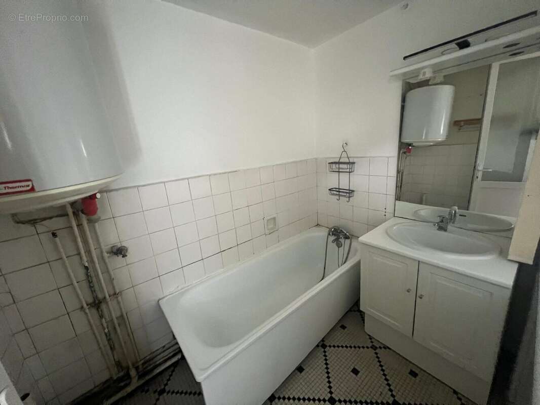 Salle de bain  - Appartement à BORDEAUX