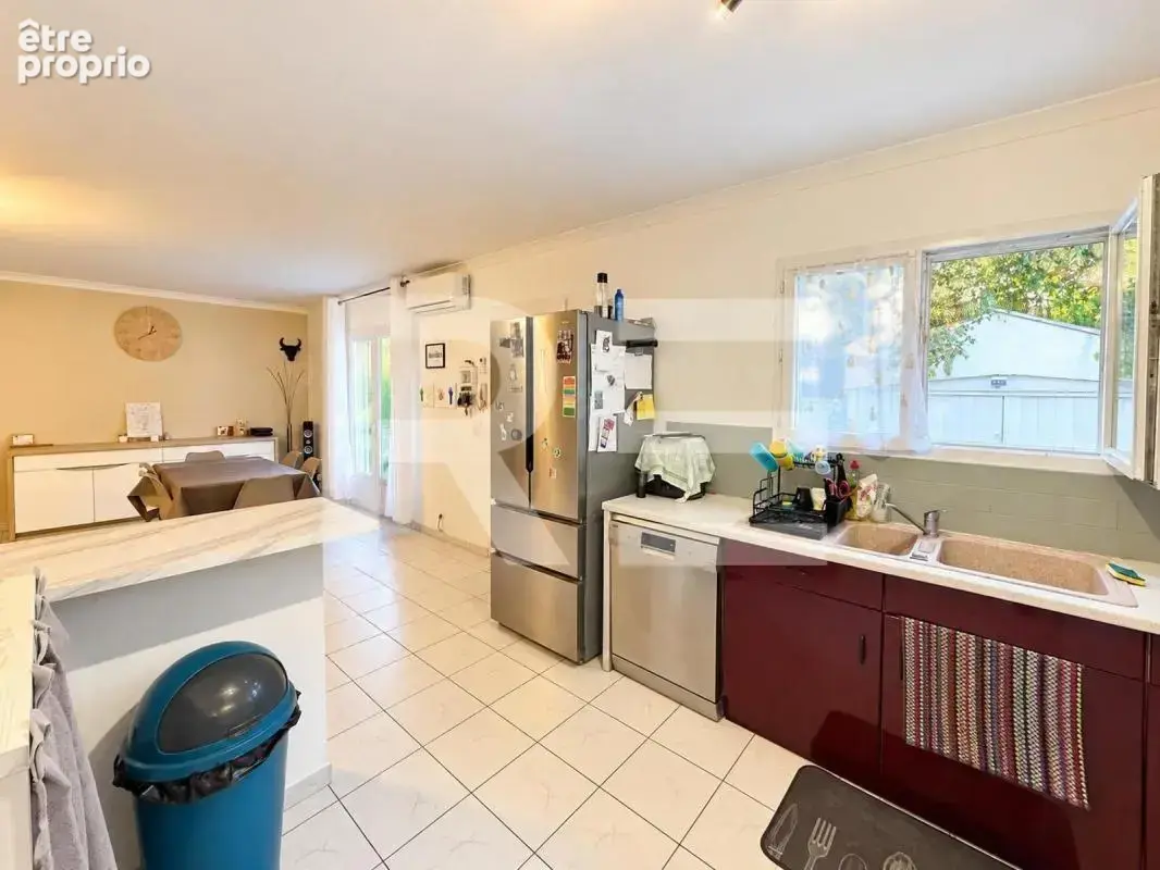 Maison plain pied 2 chambres avec cour et 2 stationnements - photo 3