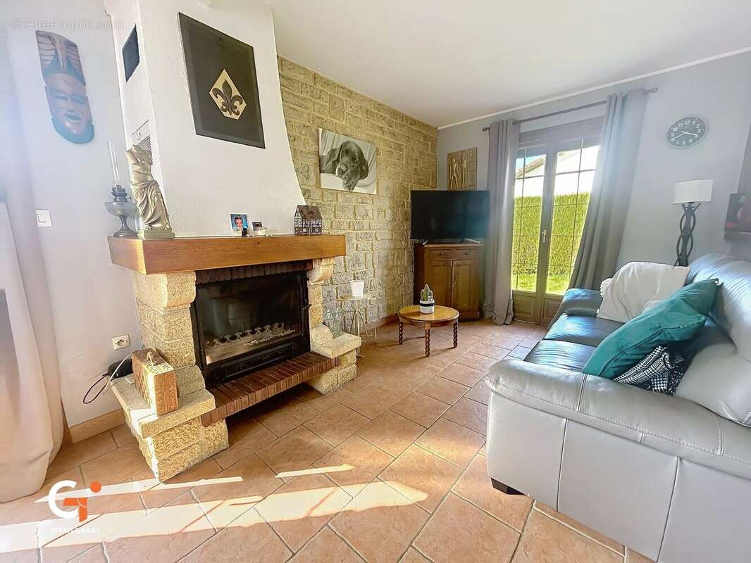 Maison à SAINT-PIERRE-DE-VARENGEVILLE