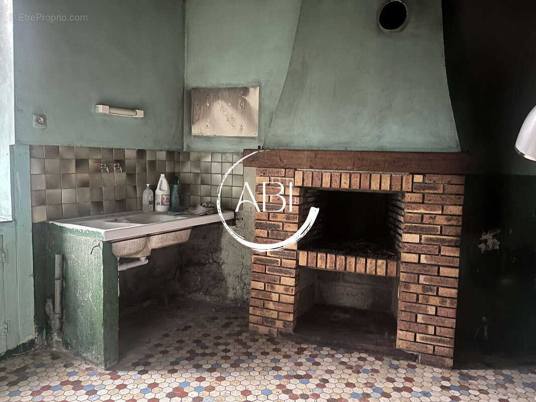 Maison à NEUILLY-LE-VENDIN