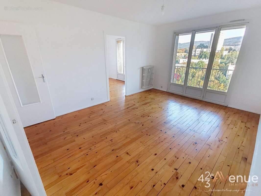 Appartement 63 m² à Saint-Etienne  - photo 2