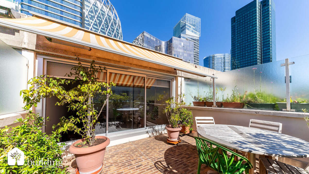 Appartement à COURBEVOIE