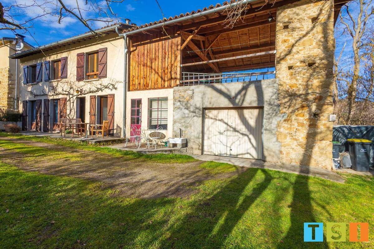 Maison à MONTEGUT-PLANTAUREL