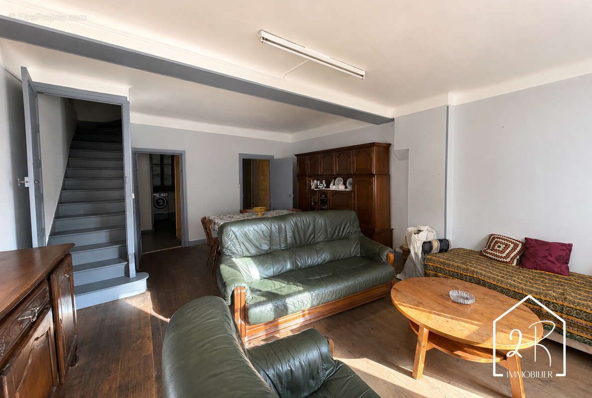 Immeuble de rapport de 180 m2 exploitables - photo 3