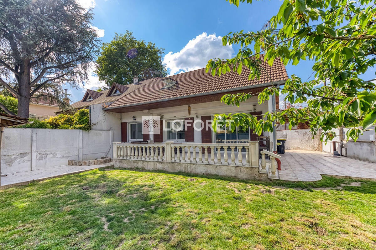 Maison à PONTAULT-COMBAULT
