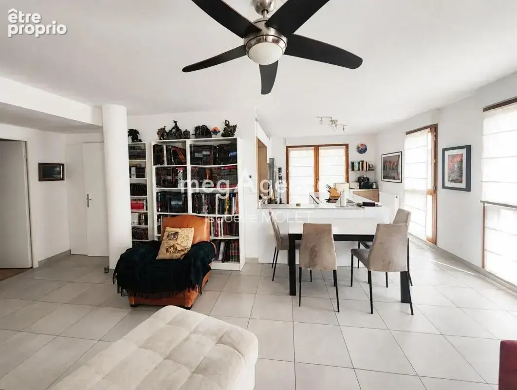Appartement 4 chambres, deux terrasses, jardin, box - photo 2