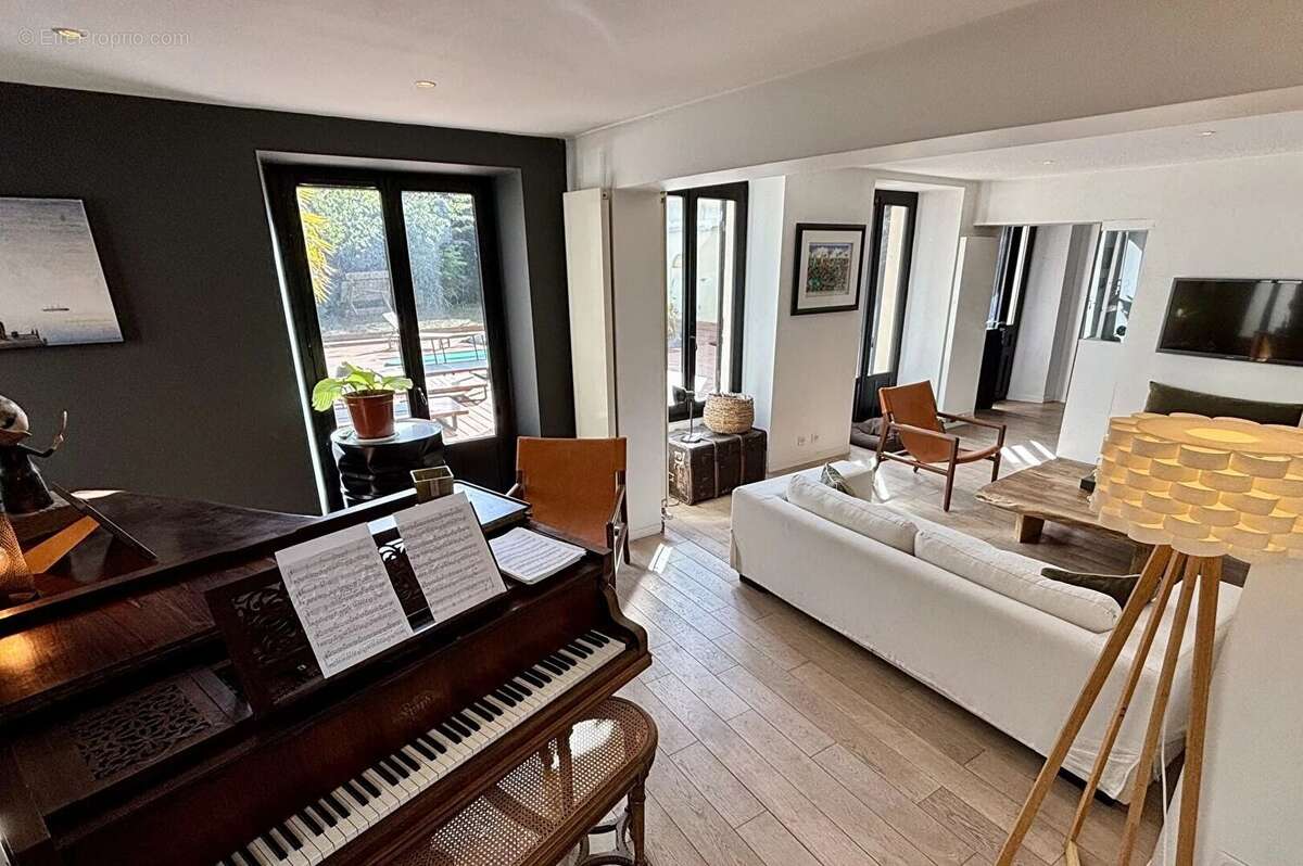 Maison à MONTMORENCY