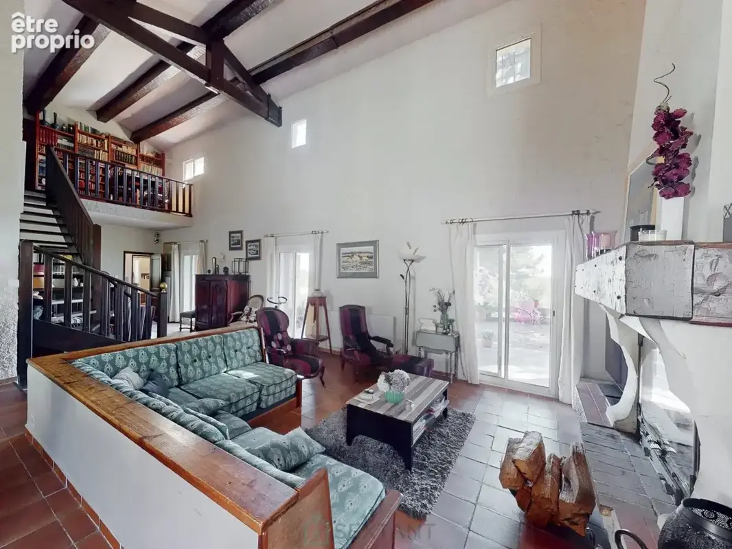 ST MITRE  - Belle propriété: Maison T7 avec piscine - 211m² / parcelle 2850m² - photo 10