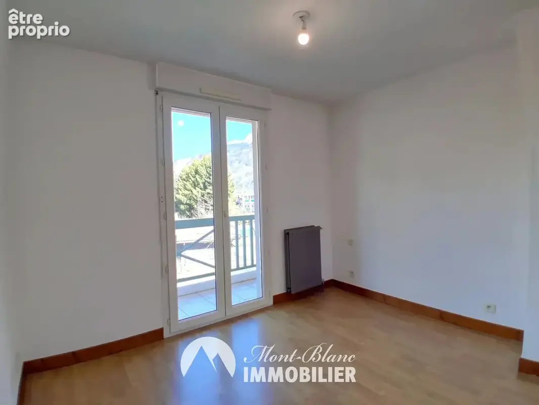 Beau T3 traversant proche centre-ville - photo 8