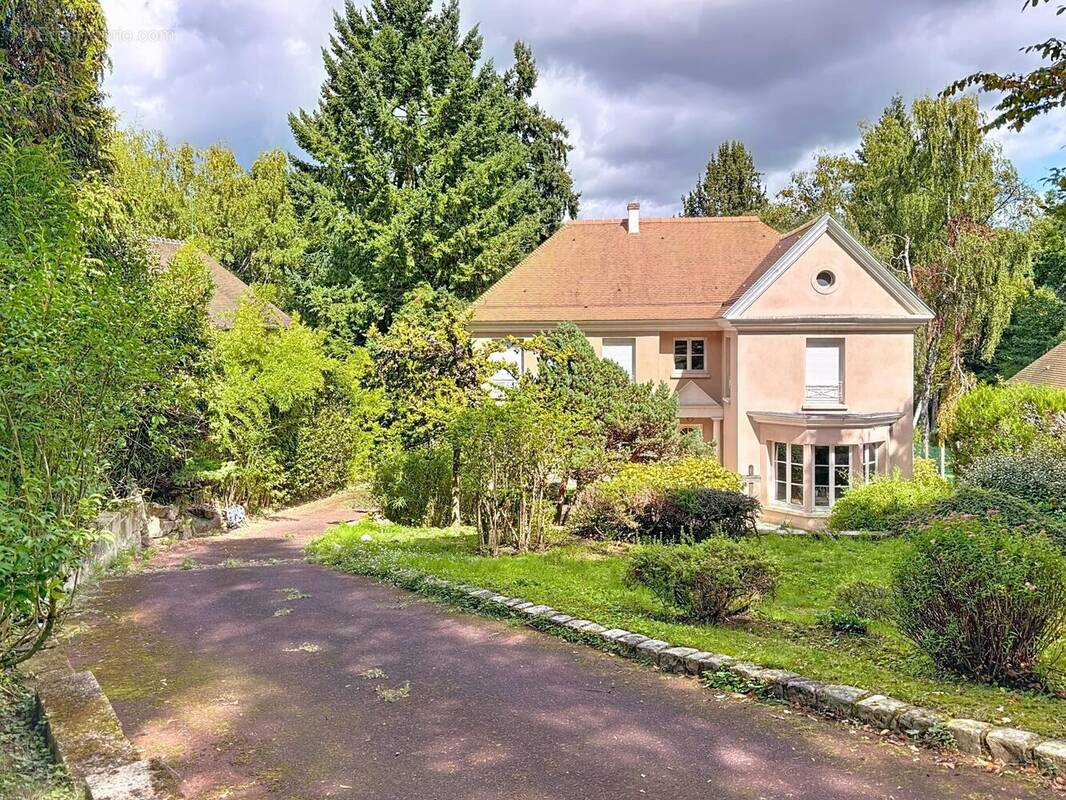 Maison à JOUY-EN-JOSAS