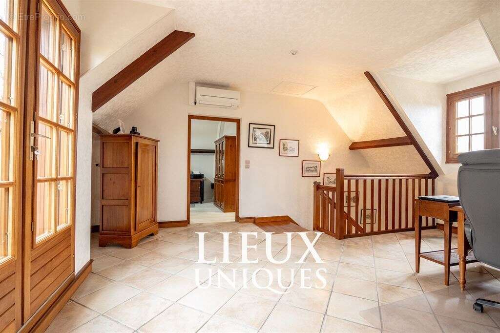 Maison à CELLETTES