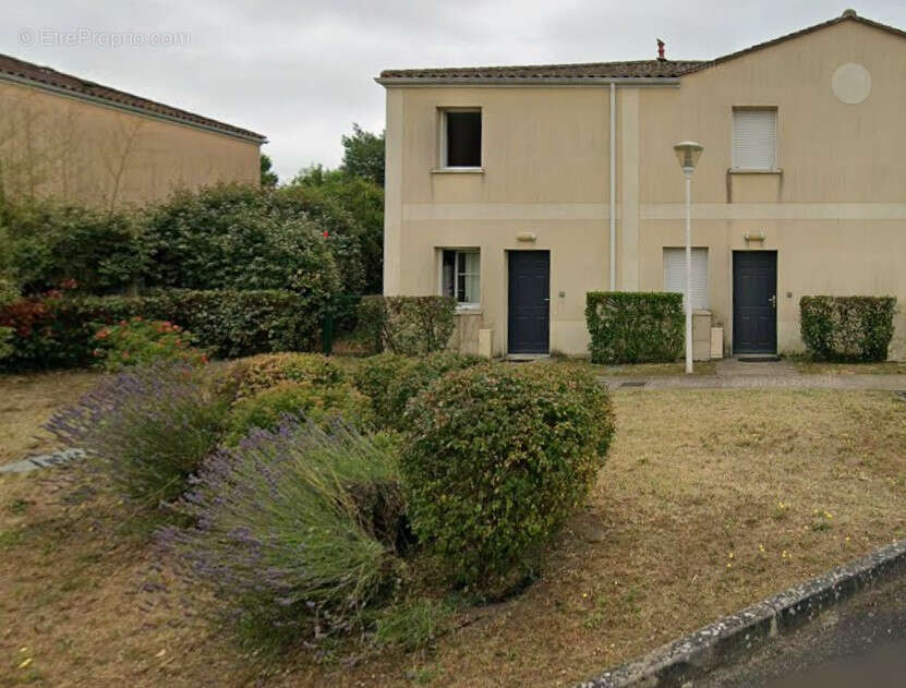 Maison à VILLENAVE-D&#039;ORNON