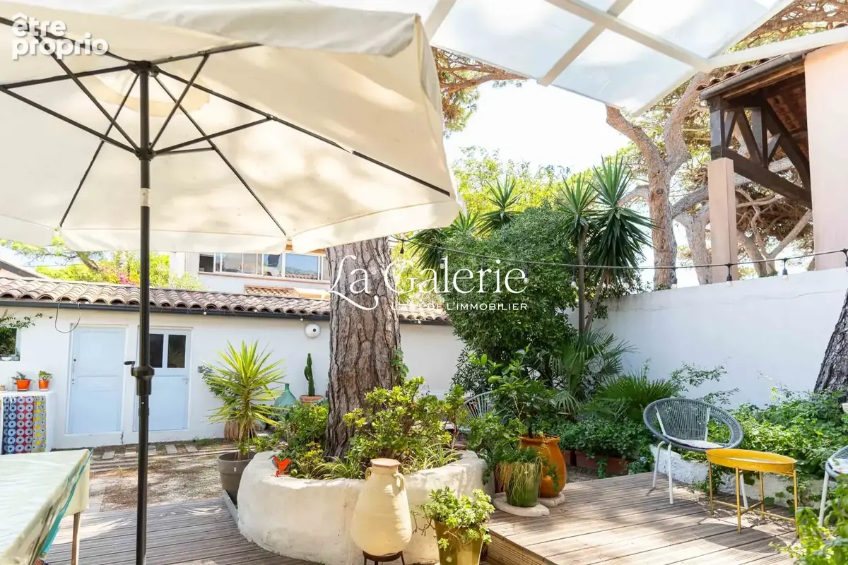 Maison 5 pièces 117 m² à vendre à Hyeres (83400) - photo 2