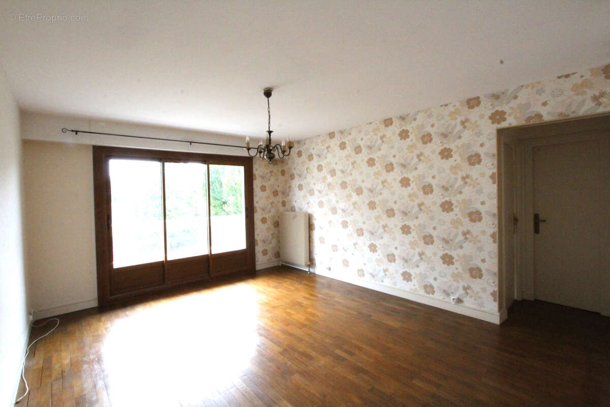 Appartement à LA CHARITE-SUR-LOIRE