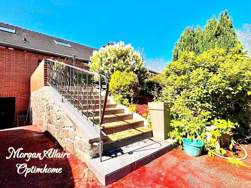 Maison à vendre 10 pièces FOURMIES (59) - photo 5