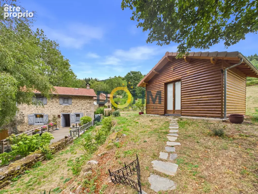 Maison de village sur 1903 m2 de terrain avec chalet neuf 19,6 m2 . - photo 2