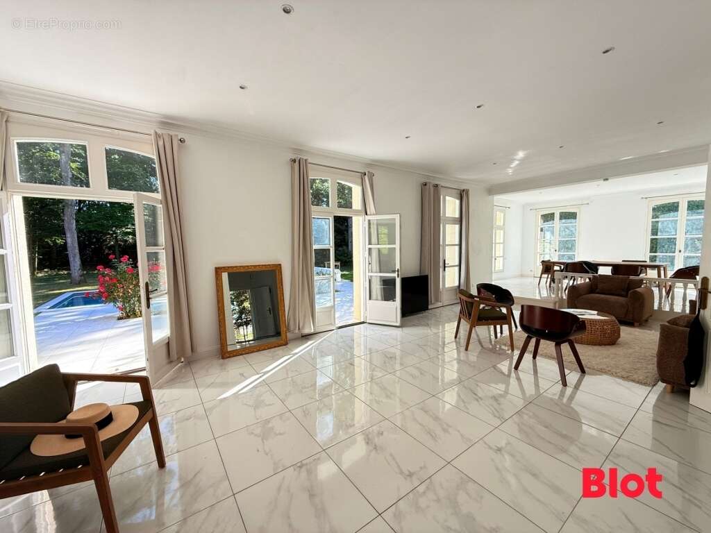 Maison à VERN-SUR-SEICHE