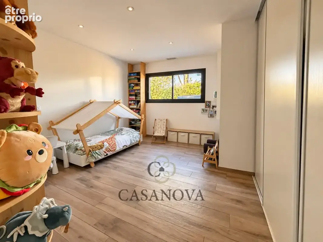 Villa contemporaine avec suite parentale sur piscine, dépendance et jardin paysager à Mireval - photo 23