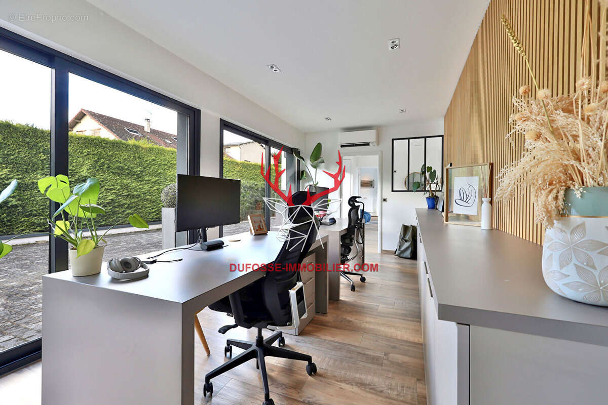 Maison à SAINT-CYR-AU-MONT-D'OR