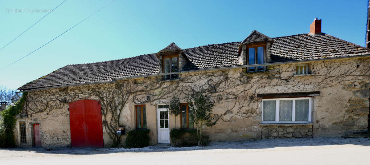Maison à SAINT-GERMAIN-DES-CHAMPS
