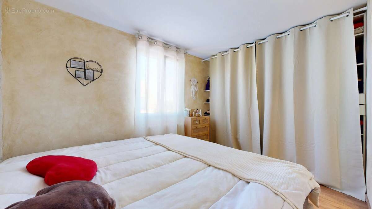Maison 92 m² à Montfermeil  - photo 12
