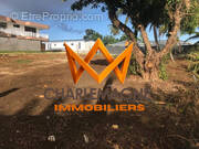 Terrain à PETIT-BOURG