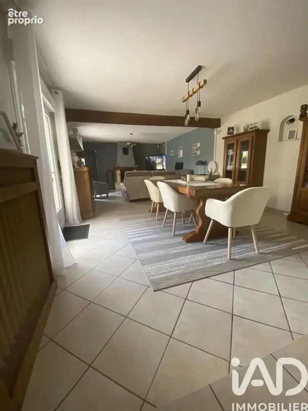Photo 1 - Maison à COMPIEGNE